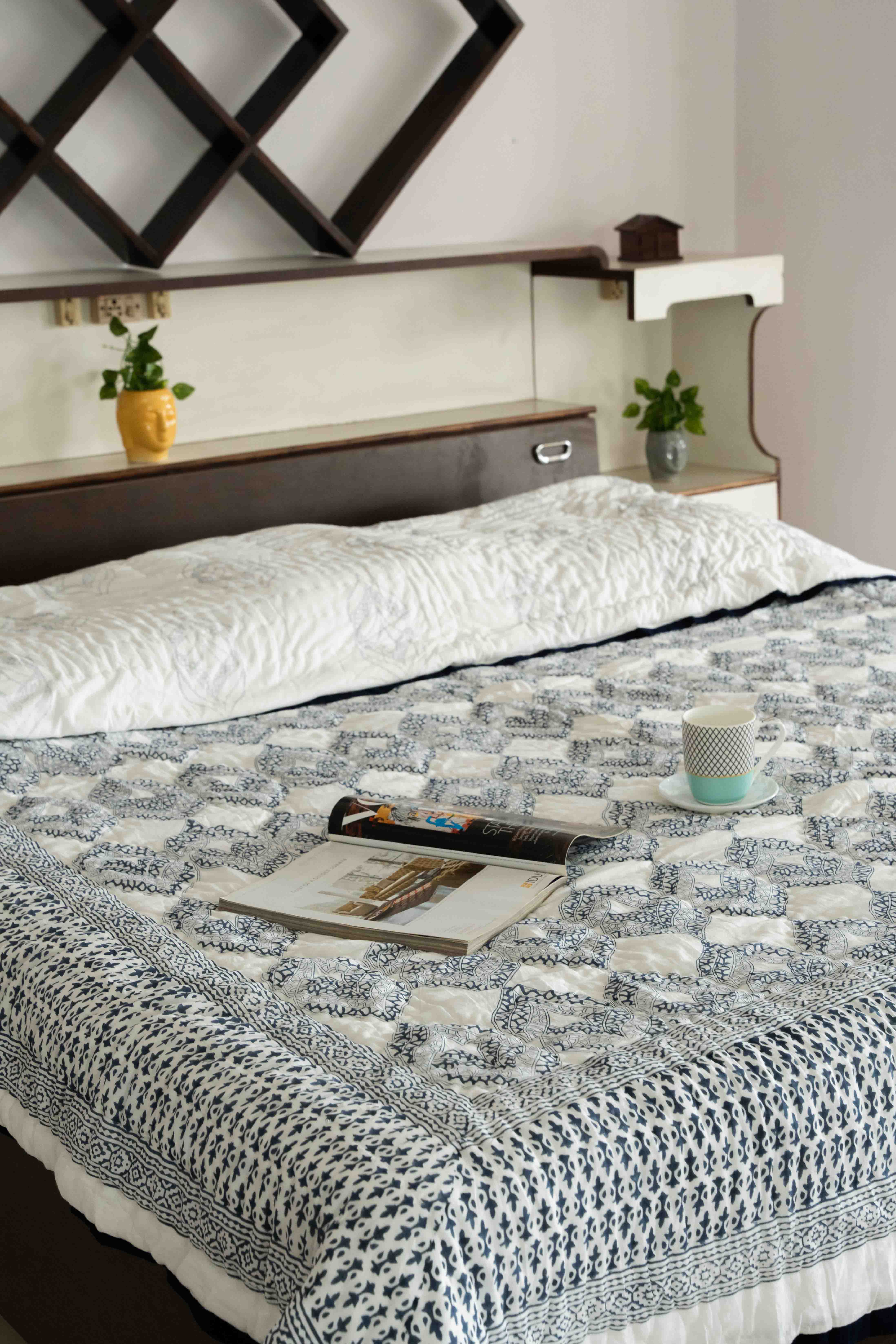 Dream line Cotton Quilt ( AC Comforter) - Reversible Print/ Duvet/ Bedspread– Double  & Super Single Size