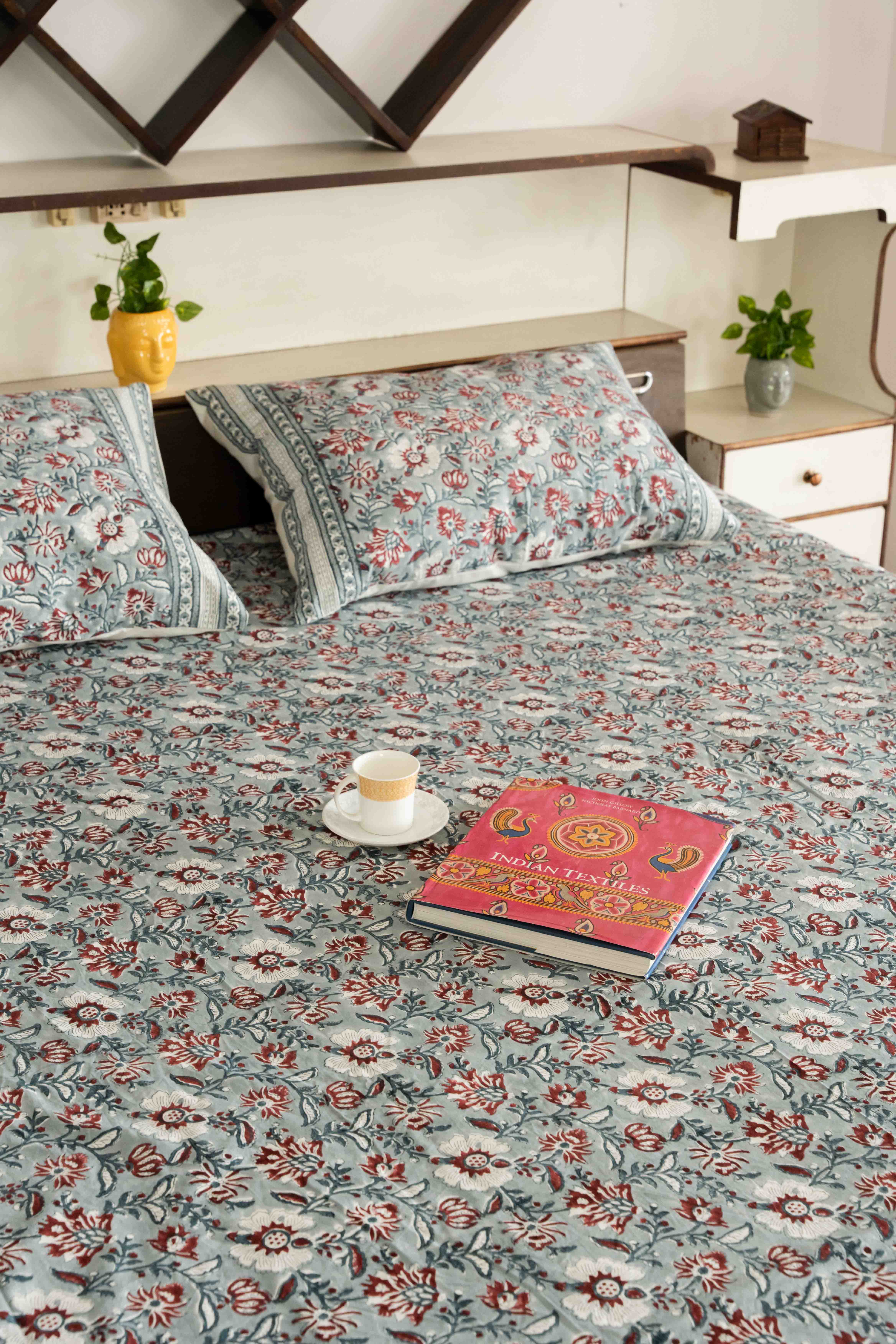 Premium Cotton Bloom Fitted Bedsheet Set – King Size and Queen Size