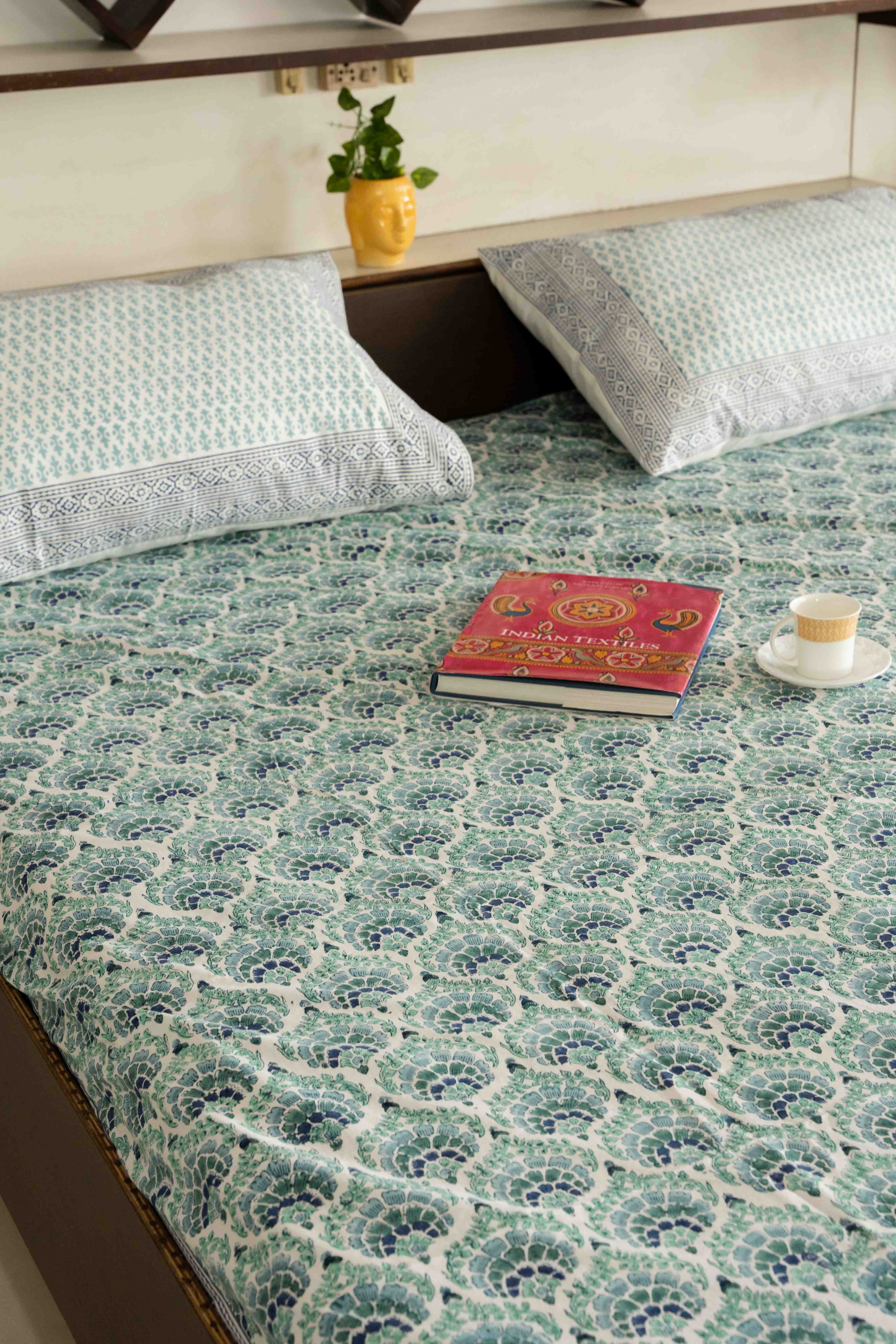 Premium Cotton Coral Fitted Bedsheet Set – King Size and Queen Size